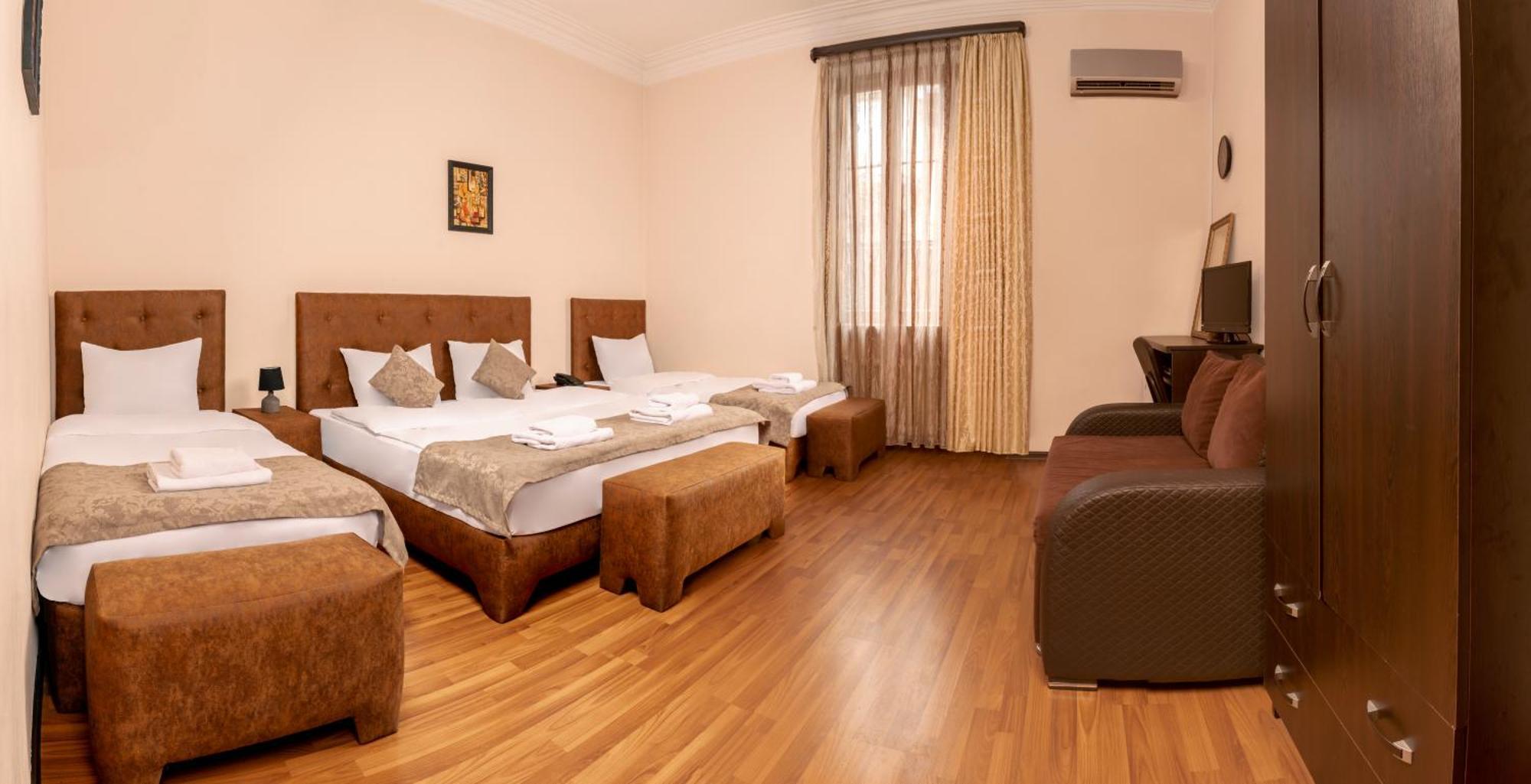 Valeria Hotel Tbilisi Esterno foto