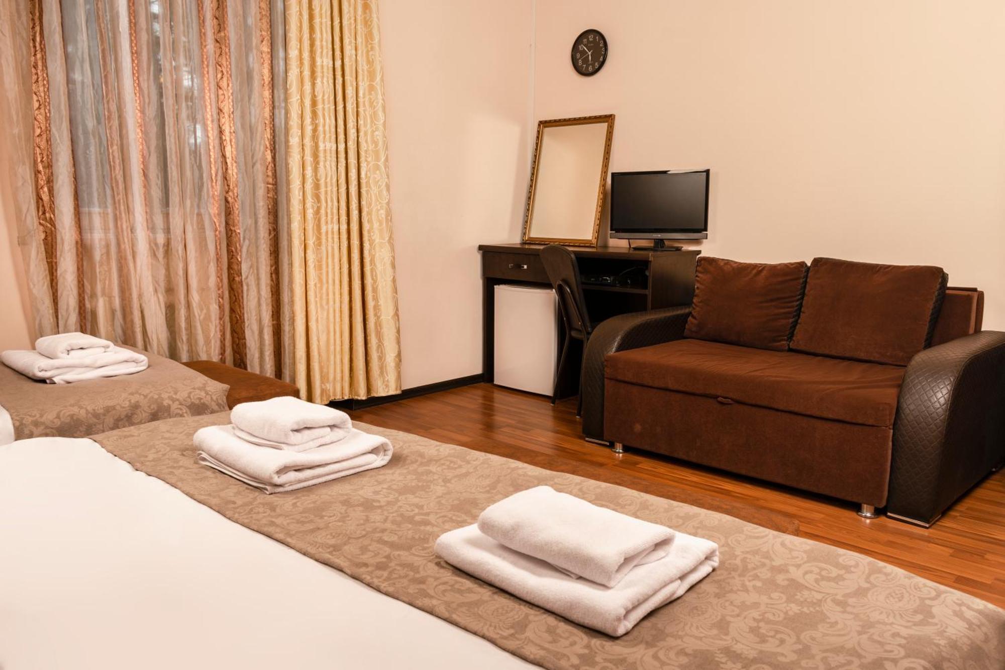 Valeria Hotel Tbilisi Esterno foto
