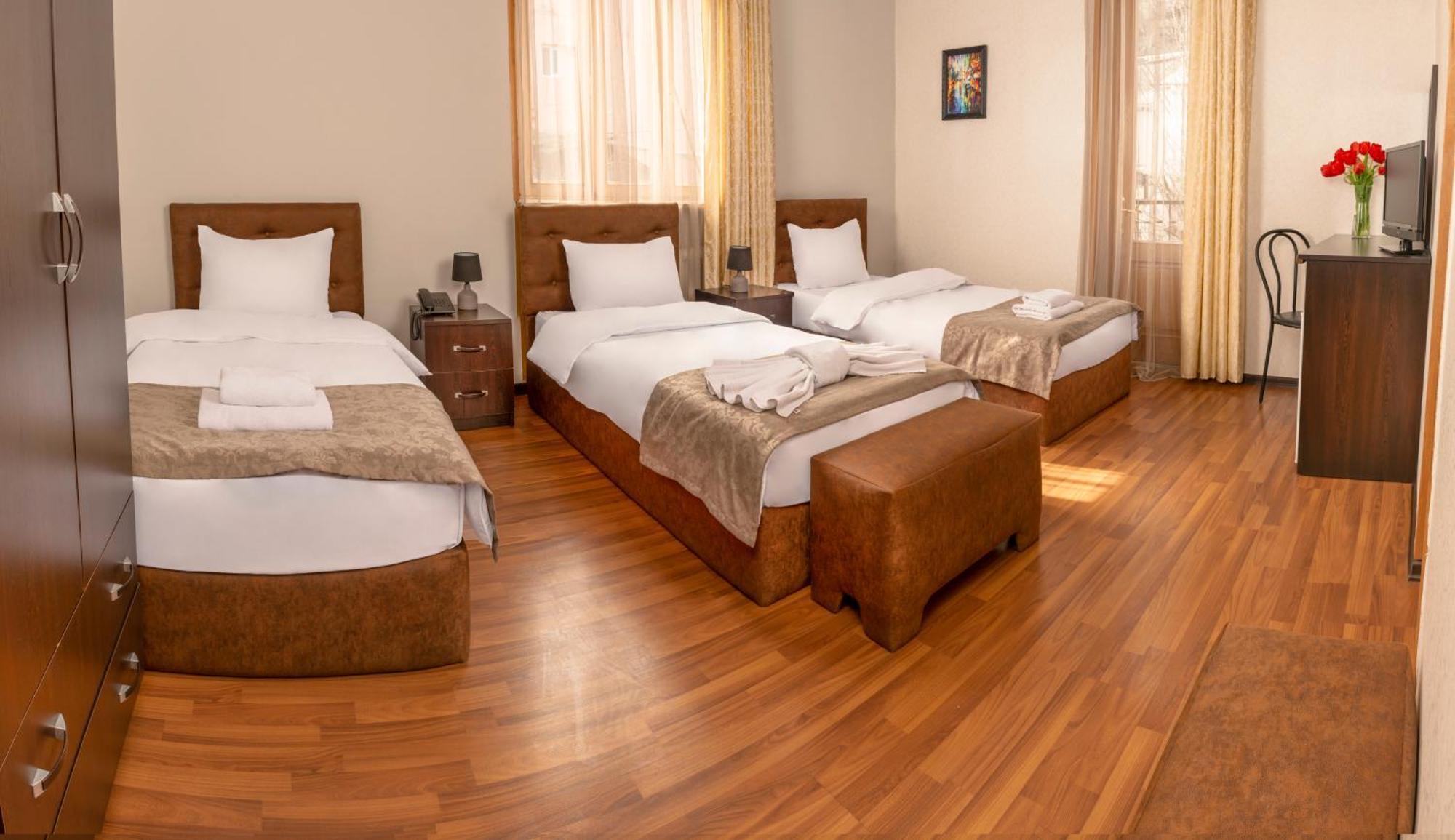 Valeria Hotel Tbilisi Esterno foto