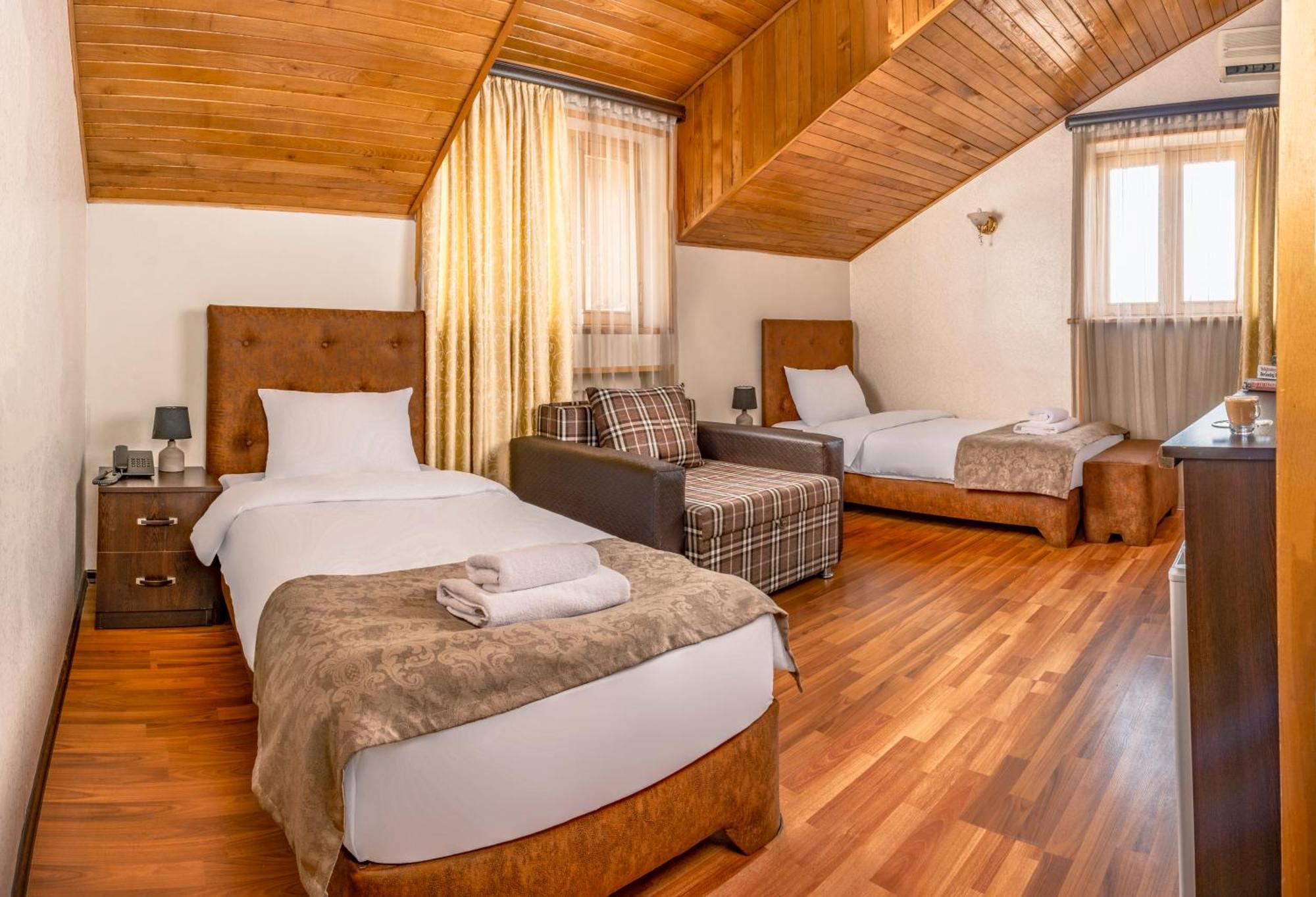Valeria Hotel Tbilisi Esterno foto